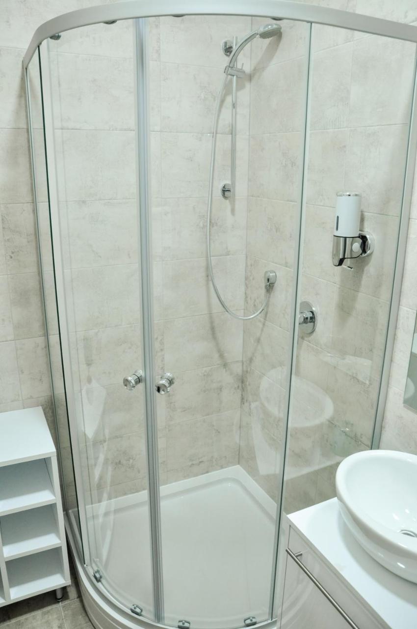 Maroon Free Parking Apartamento Saraievo Exterior foto
