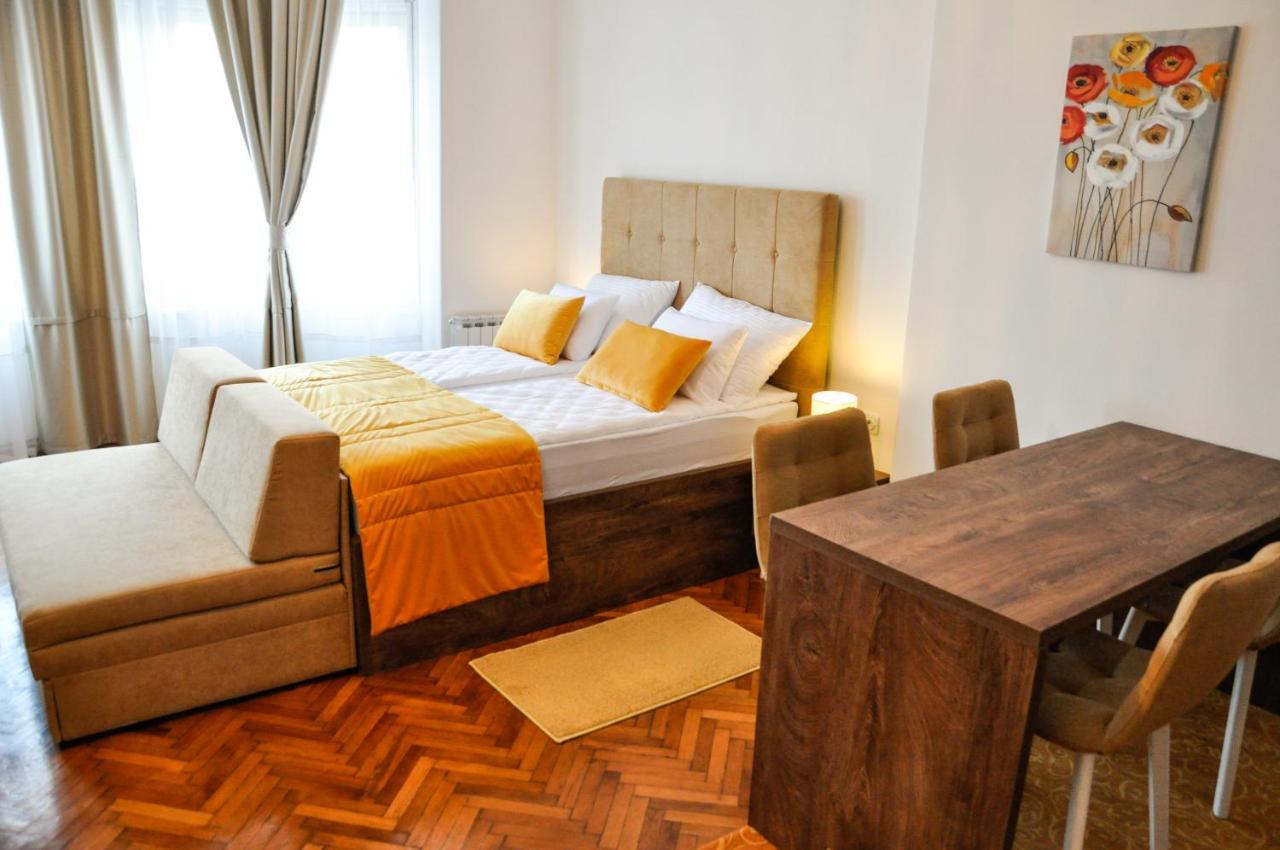 Maroon Free Parking Apartamento Saraievo Exterior foto